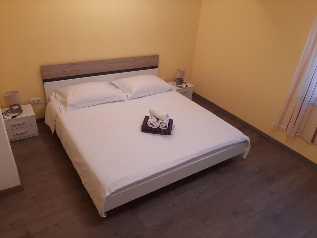 נובי ווינודולסקי Apartments Pavelic מראה חיצוני תמונה