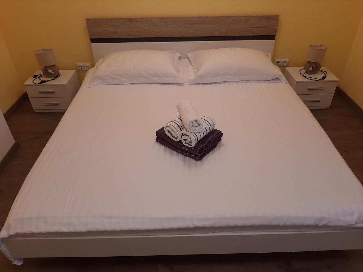 נובי ווינודולסקי Apartments Pavelic מראה חיצוני תמונה