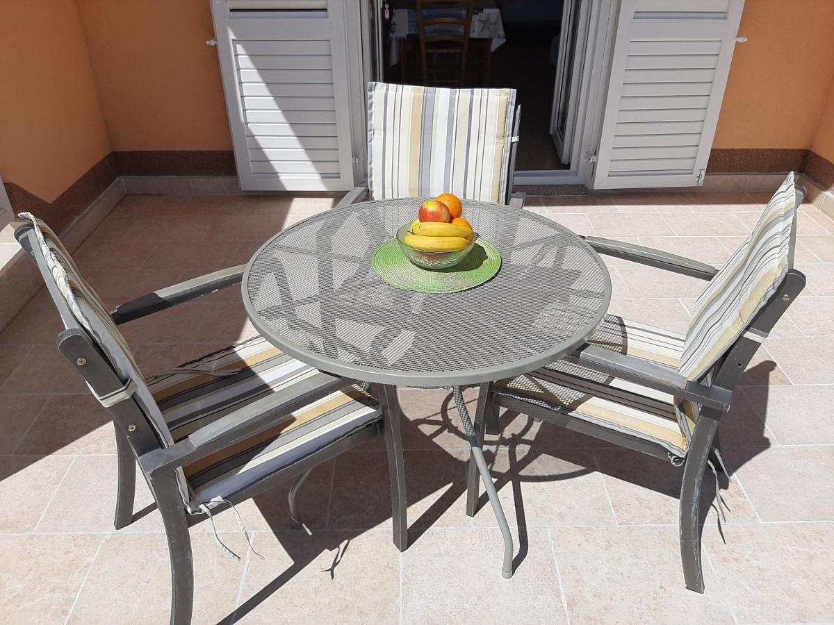 נובי ווינודולסקי Apartments Pavelic מראה חיצוני תמונה