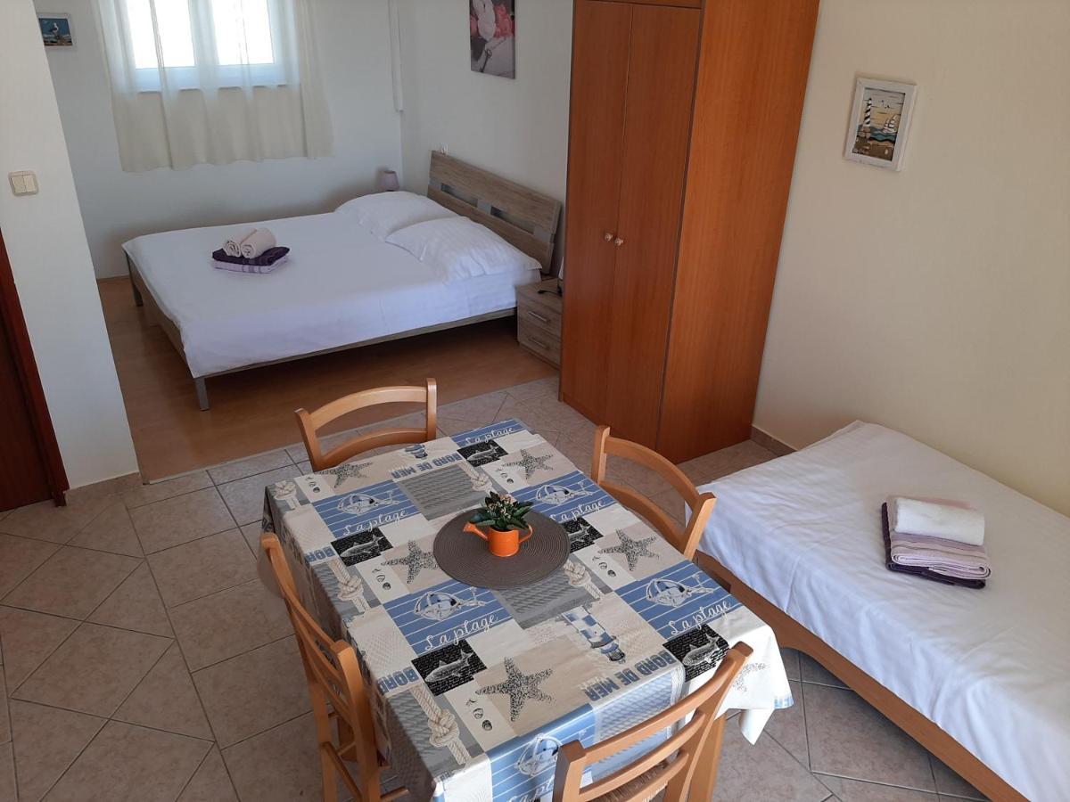 נובי ווינודולסקי Apartments Pavelic מראה חיצוני תמונה