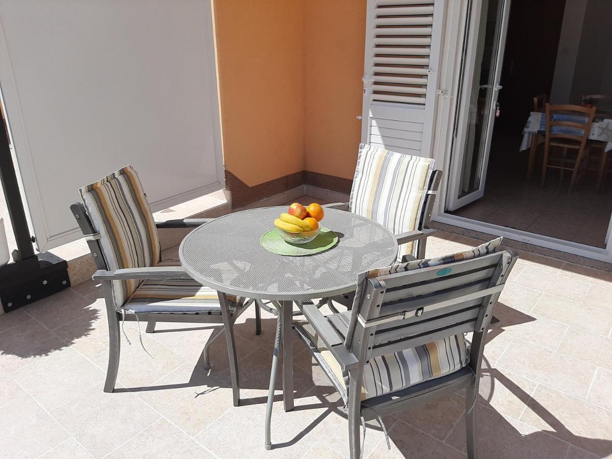 נובי ווינודולסקי Apartments Pavelic מראה חיצוני תמונה