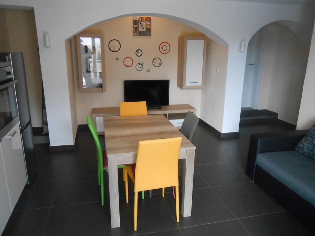 נובי ווינודולסקי Apartments Pavelic חדר תמונה
