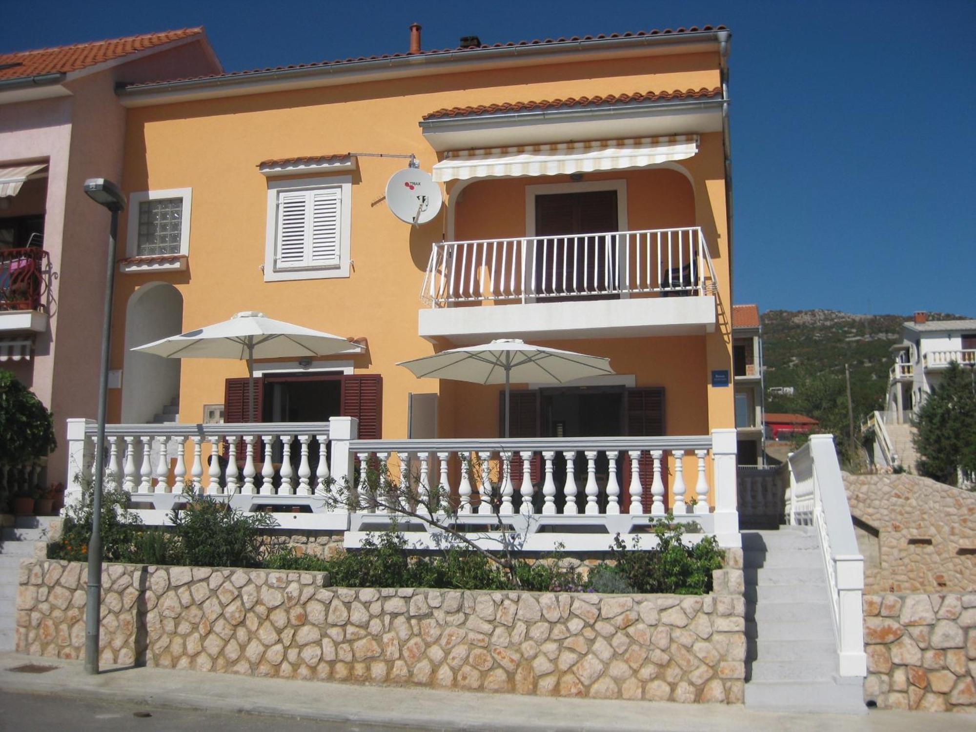 נובי ווינודולסקי Apartments Pavelic מראה חיצוני תמונה